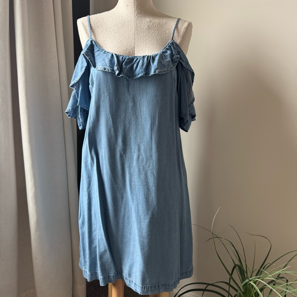 A&F Chambray Off-Shoulder Dress